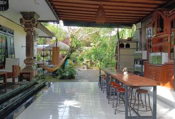 Coliving Bali SWEET HOME Kost Lengkap di Tabanan Kota has Balcony rooms