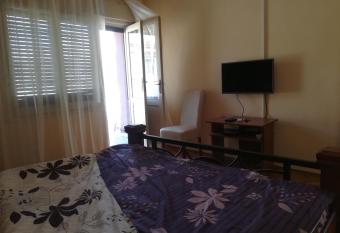 Sweet Dream Rooms has Balcony rooms