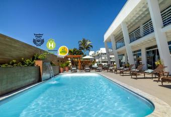 Hotel & Pousada Favareto allows 18 year olds to book a room