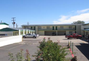 Economy Inn allows 18 year olds to book a room