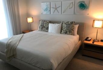 Beach Walk Resort De Lux Apartment has Balcony rooms