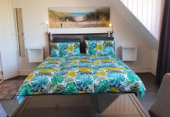 Guesthouse Zandvoort has Balcony rooms