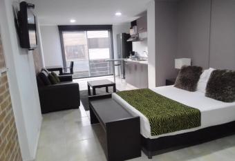 ICON 48 Luxury Apartasuites has Balcony rooms