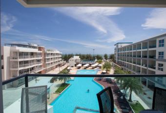 Grand Blue Condominium has Balcony rooms
