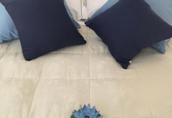 vernazza vacation 3 allows 18 year olds to book a room