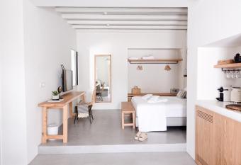 P  nde Suites has Balcony rooms