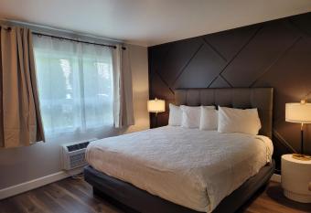 Bridge Street Inn allows 18 year olds to book a room