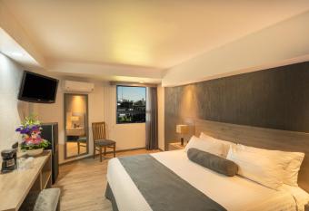 Hotel Malibu allows 18 year olds to book a room