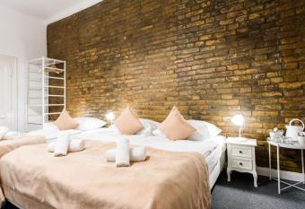 Downtown Bratislava B&B has Balcony rooms