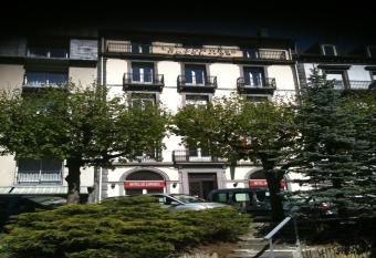 H  tel de Londres has Balcony rooms