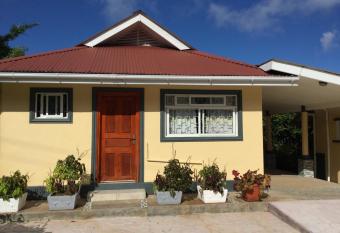 Mountain Top Chalet allows 18 year olds to book a room