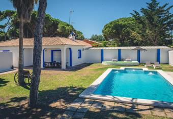 Chalet Sancti Petri allows 18 year olds to book a room