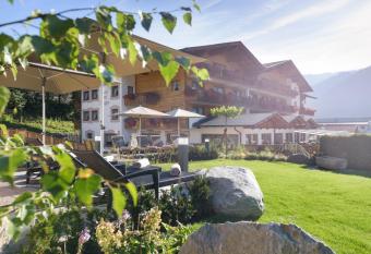 Hotel Brugger has Balcony rooms