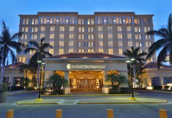 Hotel Real Intercontinental Tegucigalpa, an IHG Hotel allows 18 year olds to book a room