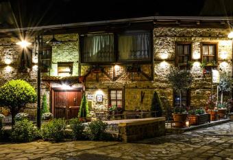 Hagiati Guesthouse allows 18 year olds to book a room