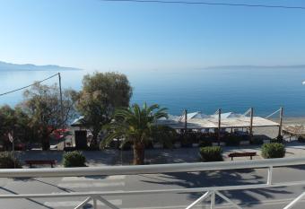 Hotel Alexandrion has Smoking/Balcony rooms