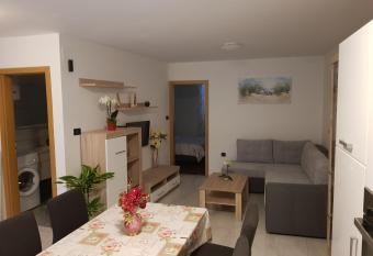 Izola city center apartment has Balcony rooms