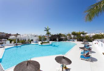 EDEN RENTALS Duplex Adeje Palace allows 18 year olds to book a room