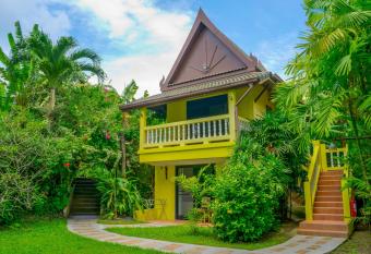 Chez Charly Bungalow has Balcony rooms