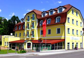 Hotel-Restaurant Kirchenwirt Aigen has Balcony rooms