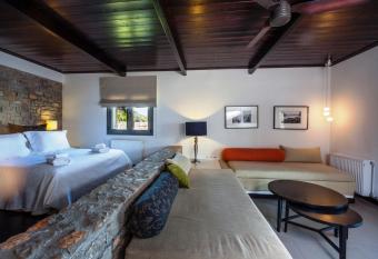 Guesthouse Diochri allows 18 year olds to book a room