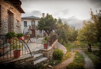 Oriades has Balcony rooms