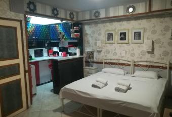 Pento Studio allows 18 year olds to book a room