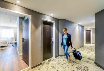 Mercure Hotel Raphael Wien has Balcony rooms