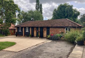 Upper Wood End Farm Holiday Cottages allows 18 year olds to book a room