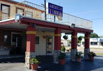 American Inn has Smoking rooms