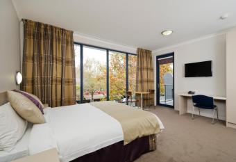 Carlton Lygon Lodge allows 18 year olds to book a room
