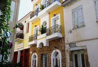 Hotel Diana allows 18 year olds to book a room