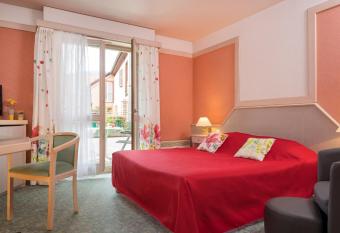 H  tel A la Vignette - COLMAR-NORD has Balcony rooms