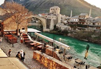 Frida Apartment allows 18 year olds to book a room