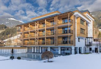 Natur Resort RISSBACHER has Balcony rooms