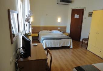 Hotel Mariani has Balcony rooms