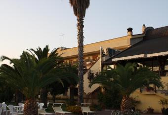 Hotel Marinella has Balcony rooms