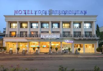 Yogi Metropolitan Hotel allows 18 year olds to book a room