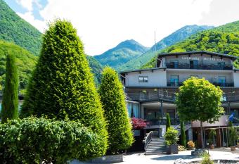 Hotel Saligari has Balcony rooms