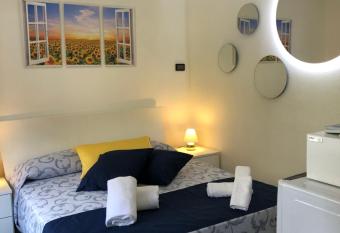 L Antica Corte Lazzago Rooms allows 18 year olds to book a room