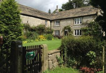 Dunscar Farm Bed & Breakfast allows 18 year olds to book a room