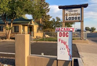 Lamplighter Lodge allows 18 year olds to book a room