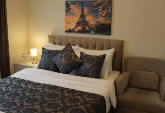 12 rooms hotel has Smoking/Balcony rooms