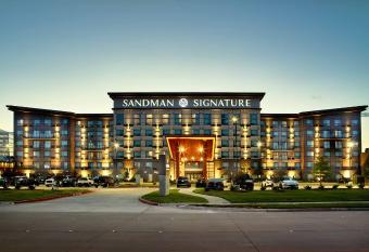 Sandman Signature Plano-Frisco Hotel allows 18 year olds to book a room