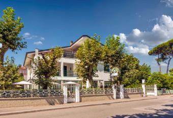 Hotel Eura has Balcony rooms