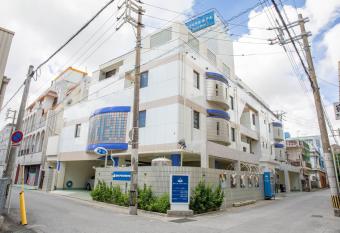 Nami No Ue Crystal Hotel allows 18 year olds to book a room