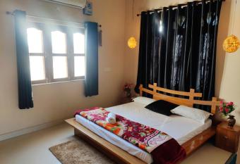 The Anand has Balcony rooms