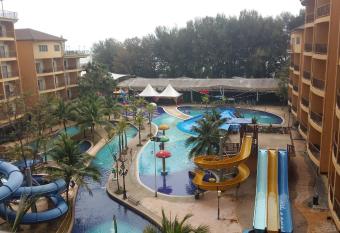 Lala House, Gold Coast Morib Resort has Balcony rooms