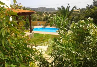 Villa Alexander 1 has Smoking/Balcony rooms