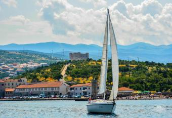 Apartment Marina has Balcony rooms